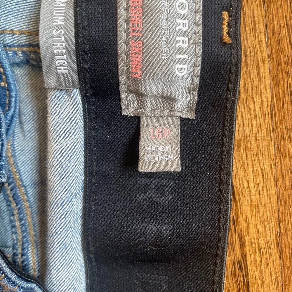 Torrid Distressed Jeans Great Stretch Bombshell Blue Skinny Jeans - Picture 4 of 5